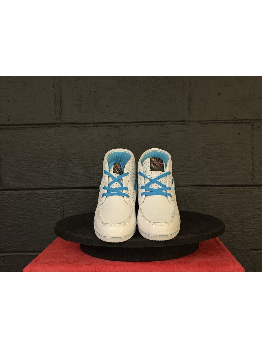Pastry Glam Chukka Blueberry Sneakers Y2K Deadstock Women Size 7 w Box Rare